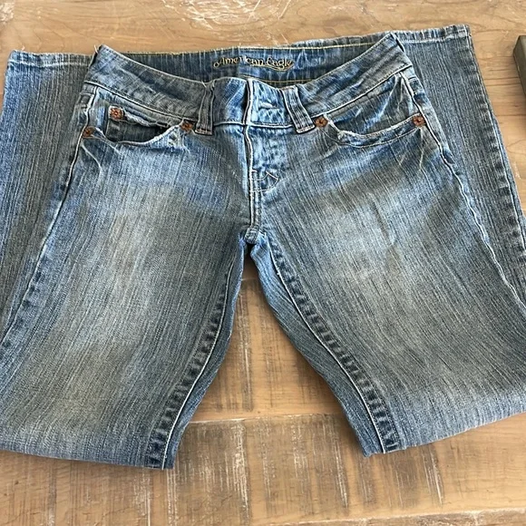 American Eagle Women’s Boyfriend Jeans - Picture 4 of 6